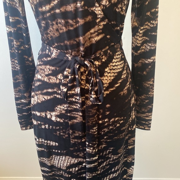 Calvin Klein Midi Wrap dress - Picture 3 of 7